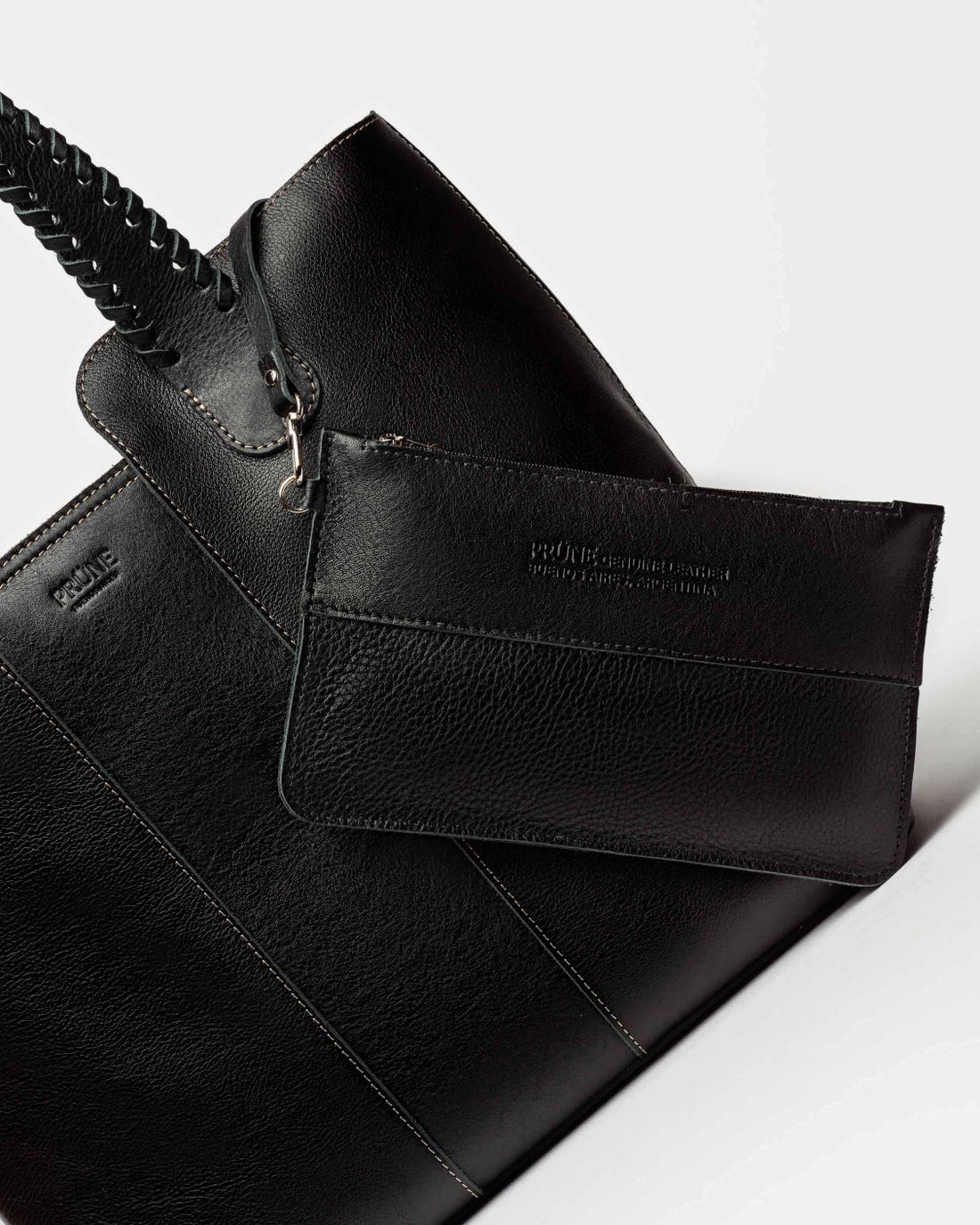 Shopper The Braided en cuero vegetal liso