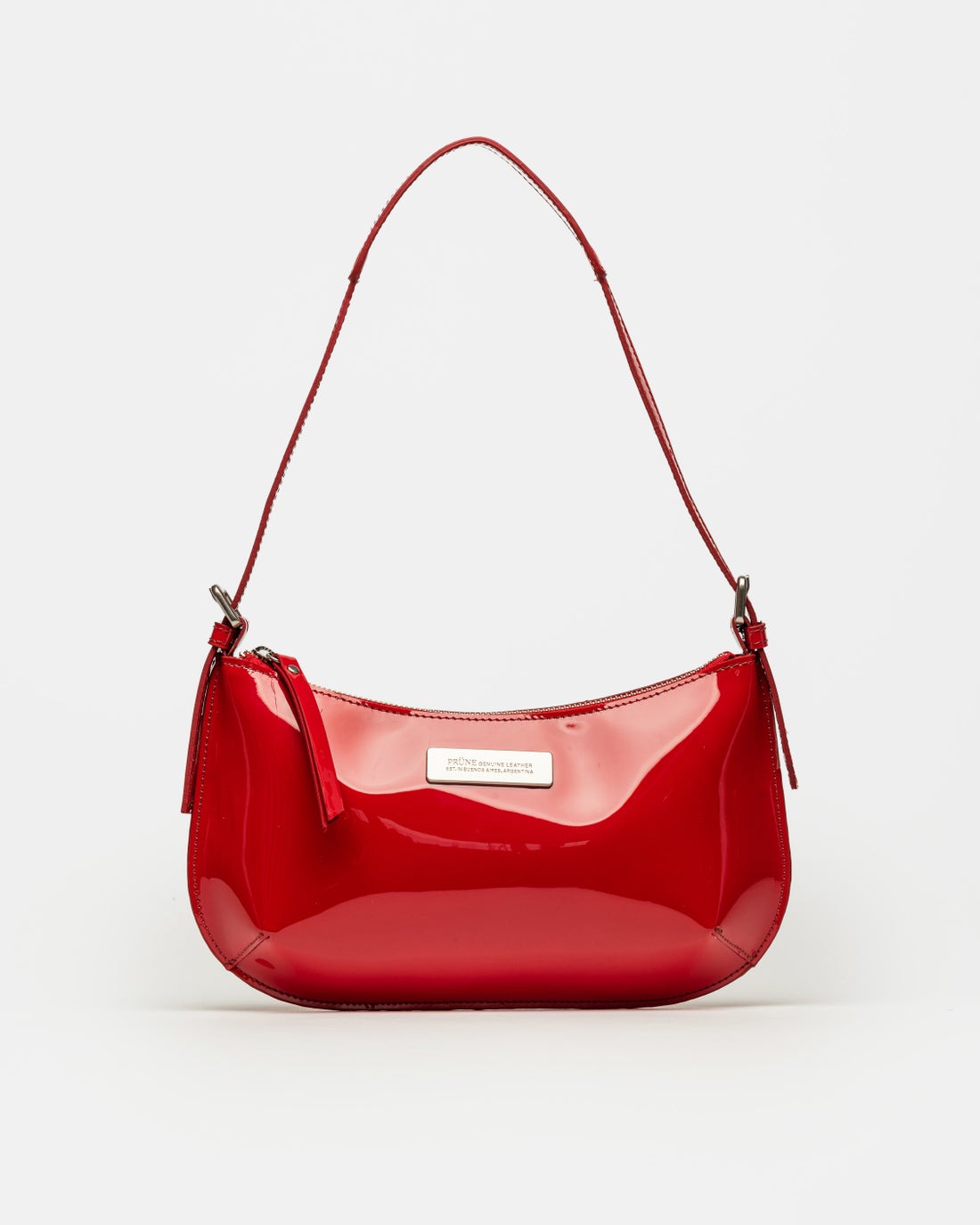 Cartera al hombro Mia en cuero charol