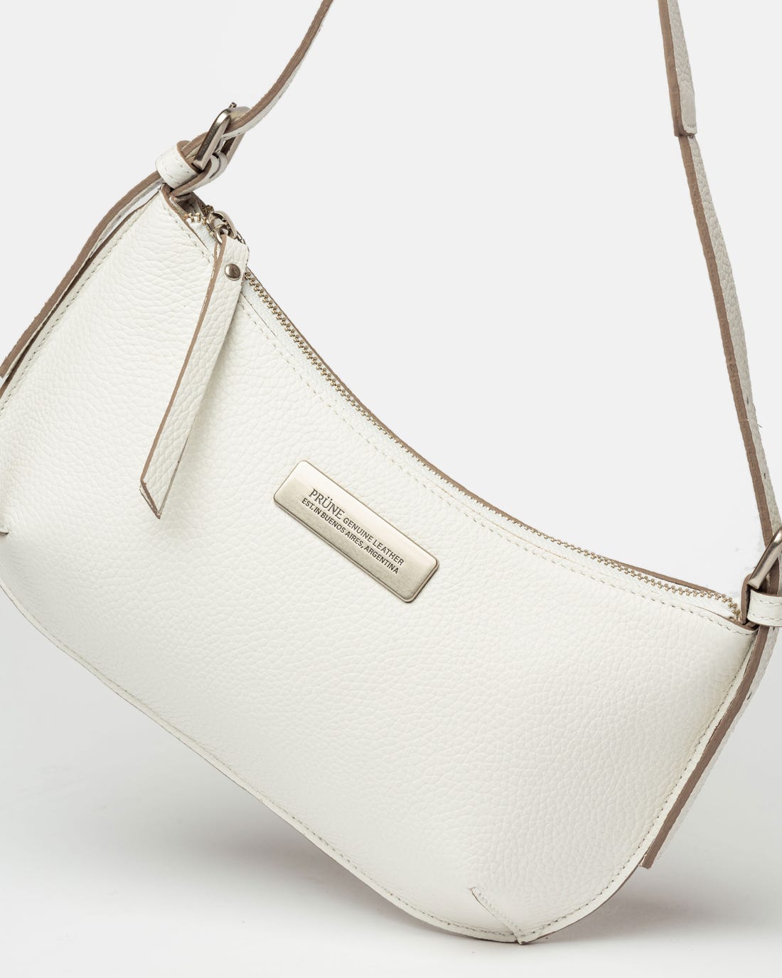 Cartera al hombro Mia en cuero graneado